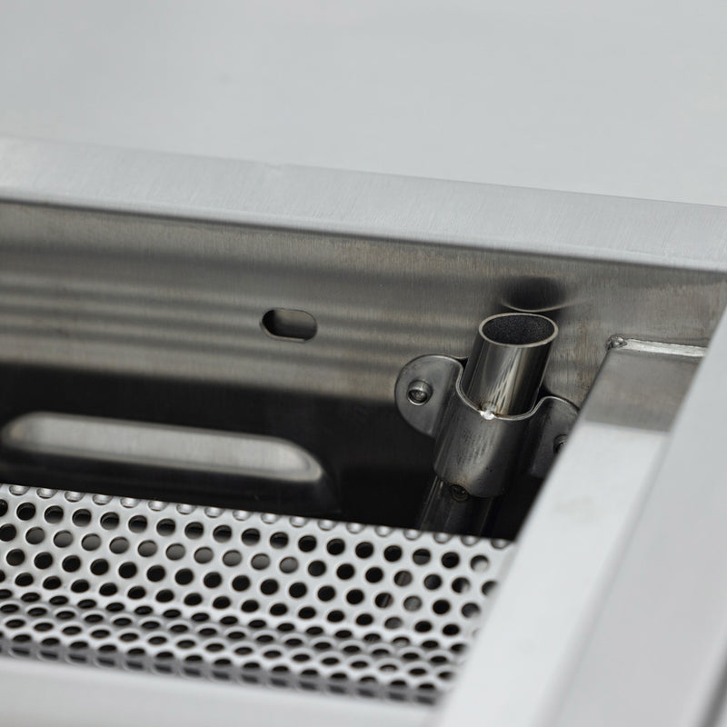 Load image into Gallery viewer, Blaze LTE PRO 32-Inch 4-Burner Gas Grill
