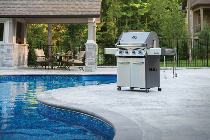 Load image into Gallery viewer, Prestige® 500 Gas Grill (Propane)

