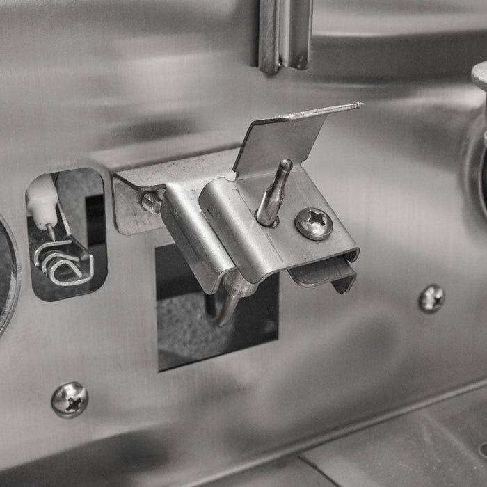 Load image into Gallery viewer, Coyote CL-Series 36&quot; Built-In Grill - C3CL36
