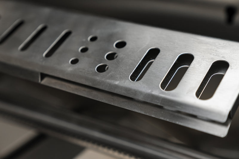 Load image into Gallery viewer, Mont Alpi 44&quot; Built in Grill

